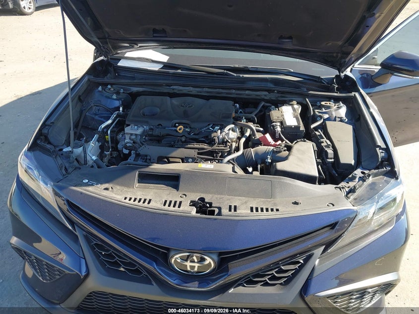TOYOTA CAMRY - zdjęcie 10