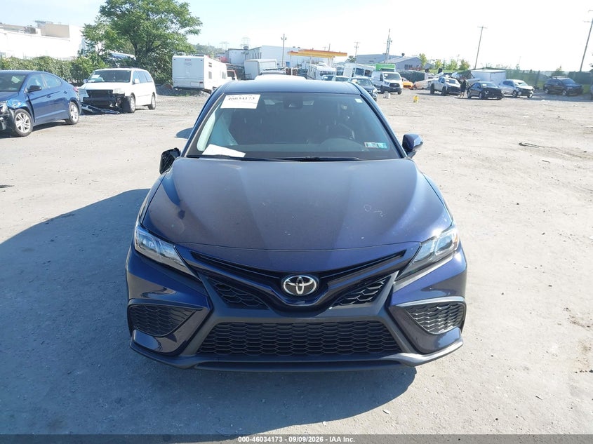 TOYOTA CAMRY - zdjęcie 12