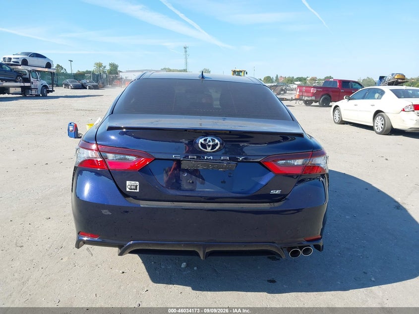 TOYOTA CAMRY - zdjęcie 16