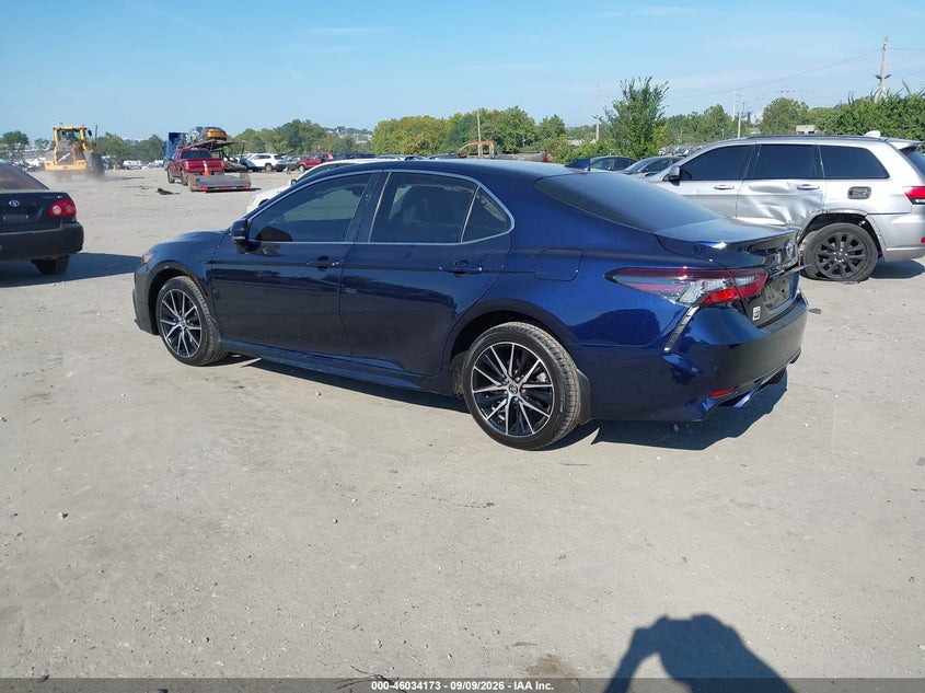 TOYOTA CAMRY - zdjęcie 3