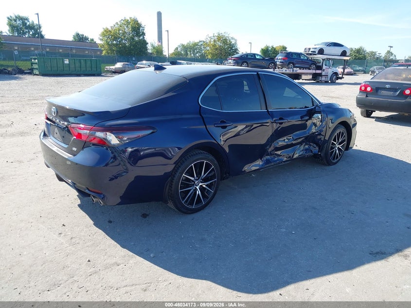 TOYOTA CAMRY - zdjęcie 4