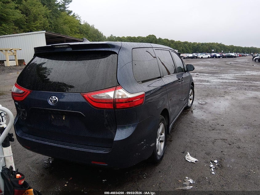 TOYOTA SIENNA - zdjęcie 4