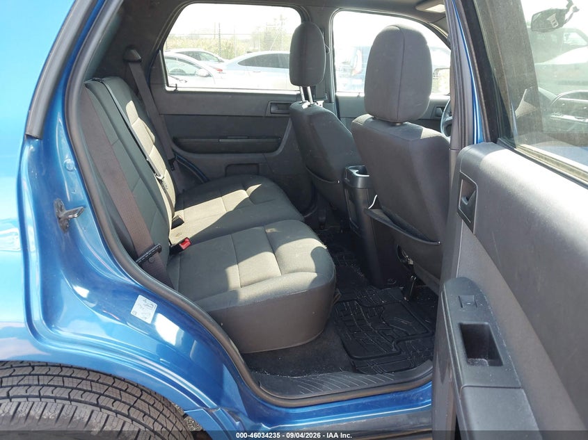 2011 FORD ESCAPE auction photo 8