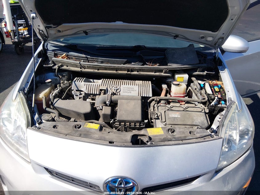 2015 TOYOTA PRIUS HATCHBACK 1.8L I-4 DOHC, VVT, REGULAR , 98HP