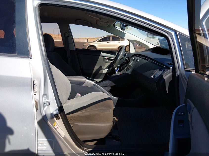 2015 TOYOTA PRIUS HATCHBACK 1.8L I-4 DOHC, VVT, REGULAR , 98HP