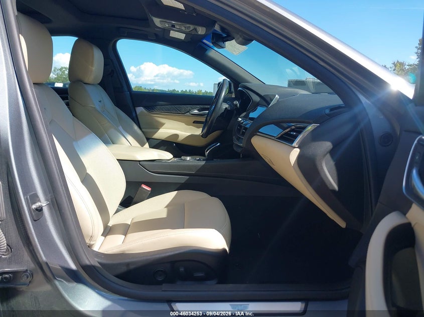 CADILLAC CT5 - zdjęcie 5