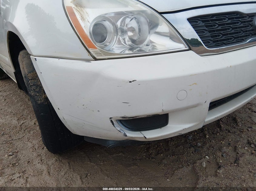2012 KIA SEDONA auction photo 6
