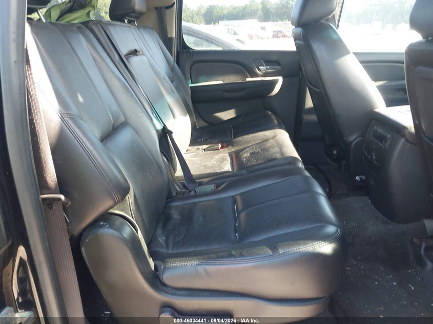 2010 CHEVROLET SUBURBAN 1500 auction photo 8