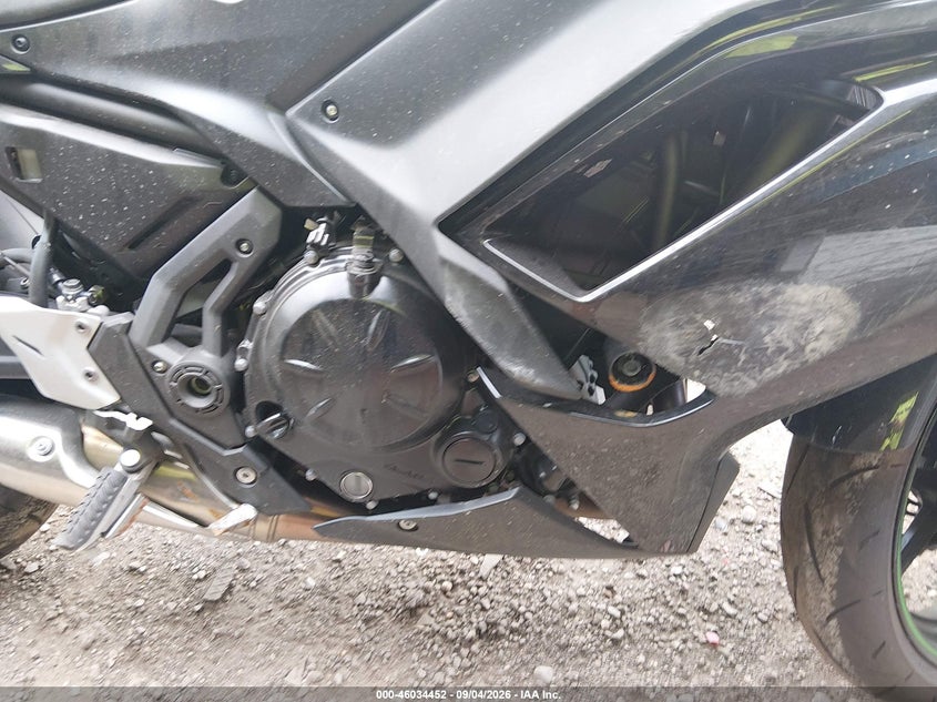 KAWASAKI EX650 2025