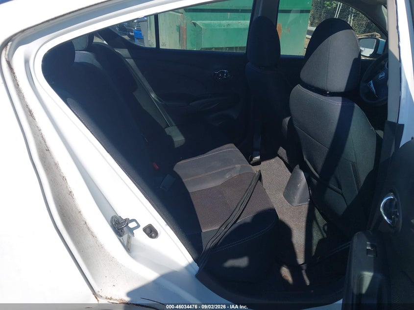 2015 NISSAN VERSA auction photo 8