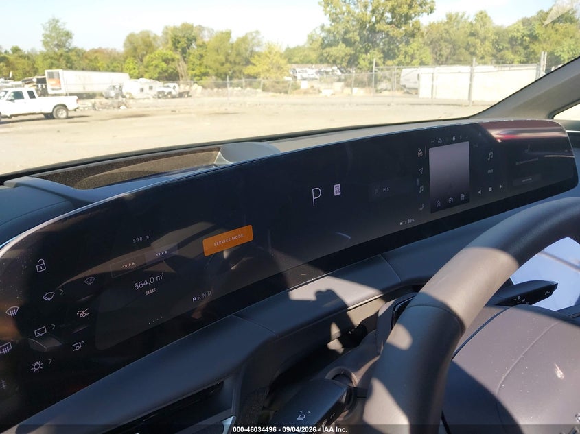 2026 LUCID GRAVITY TOURING · Photo 7