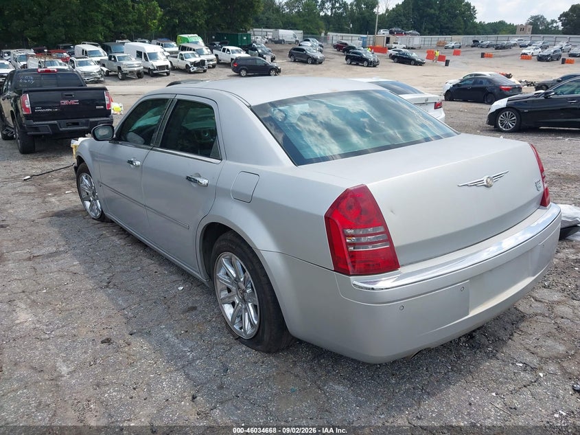 2005 CHRYSLER 300C auction photo 3