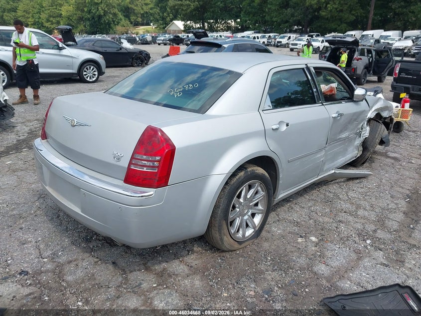 2005 CHRYSLER 300C auction photo 4