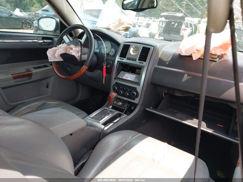 2005 CHRYSLER 300C auction photo 5