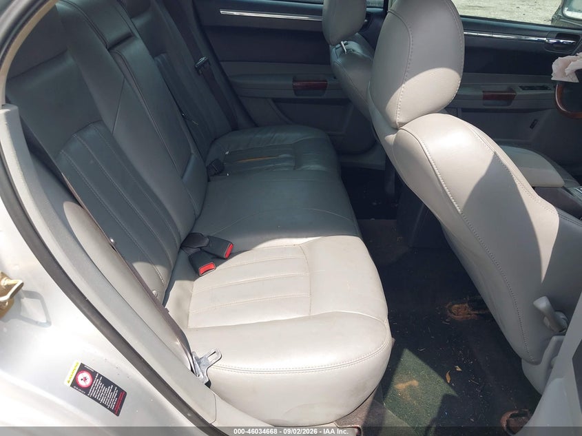 2005 CHRYSLER 300C auction photo 8