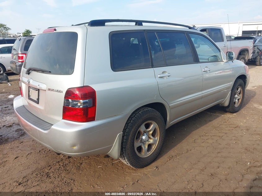 2004 TOYOTA HIGHLANDER auction photo 4