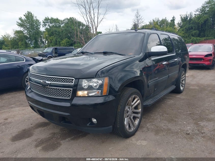 2007 Chevrolet Suburban 1500 Ltz, Left Front, IAAI, VIN 1GNFK163X7R404786 — photo 2