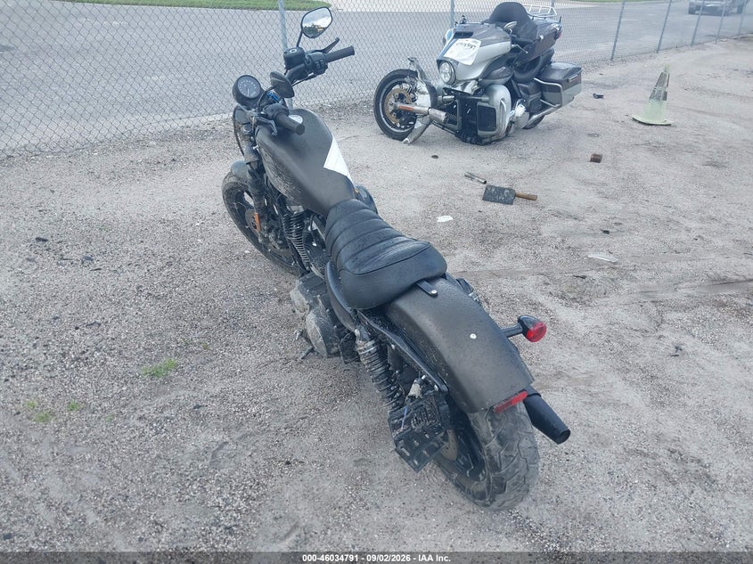 Фото 3 - HARLEY-DAVIDSON XL883