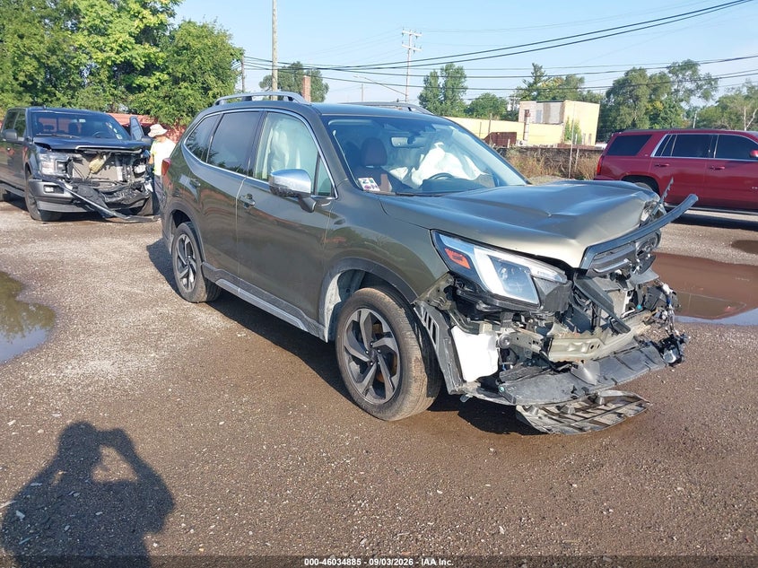 Vin: jf2skarc0nh422821, lot: 46534304, subaru forester touring 2022 img_1