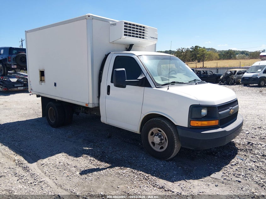 2017 CHEVROLET EXPRESS CUTAWAY auction photo 1