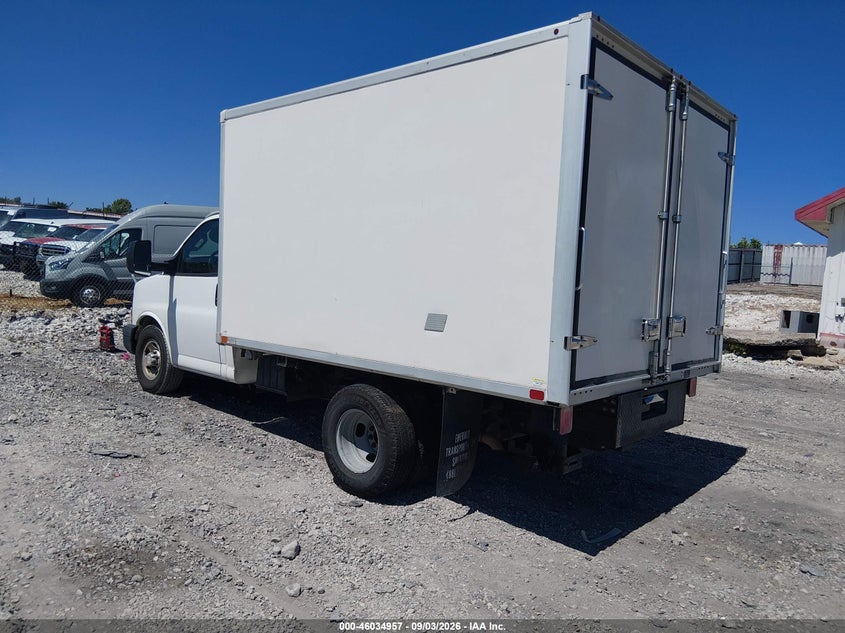 2017 CHEVROLET EXPRESS CUTAWAY auction photo 3