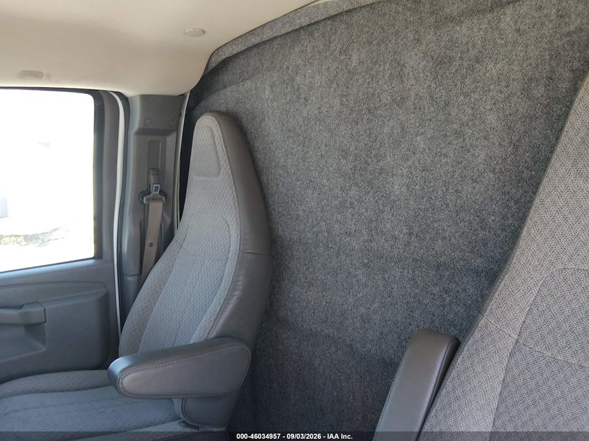 2017 CHEVROLET EXPRESS CUTAWAY auction photo 7