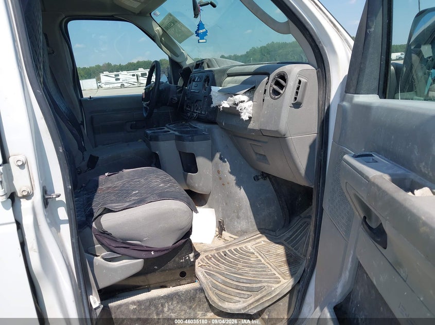 2014 FORD E-250 auction photo 5
