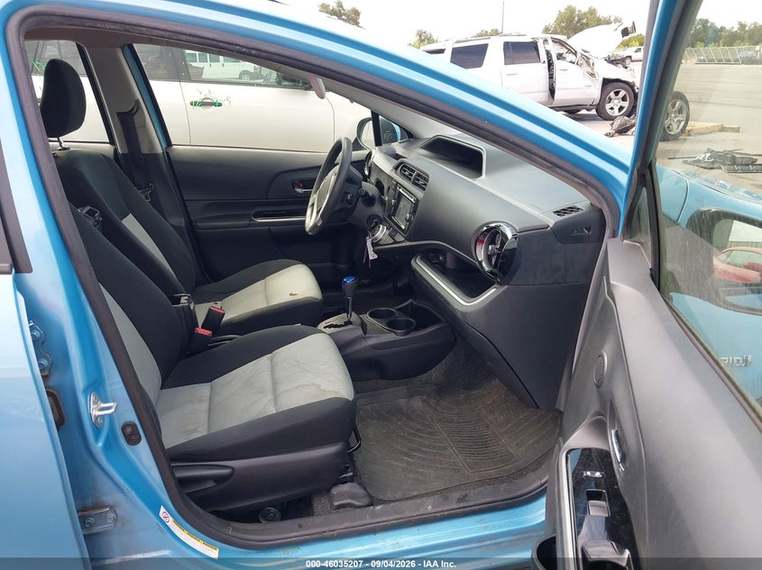 TOYOTA PRIUS C - zdjęcie 5