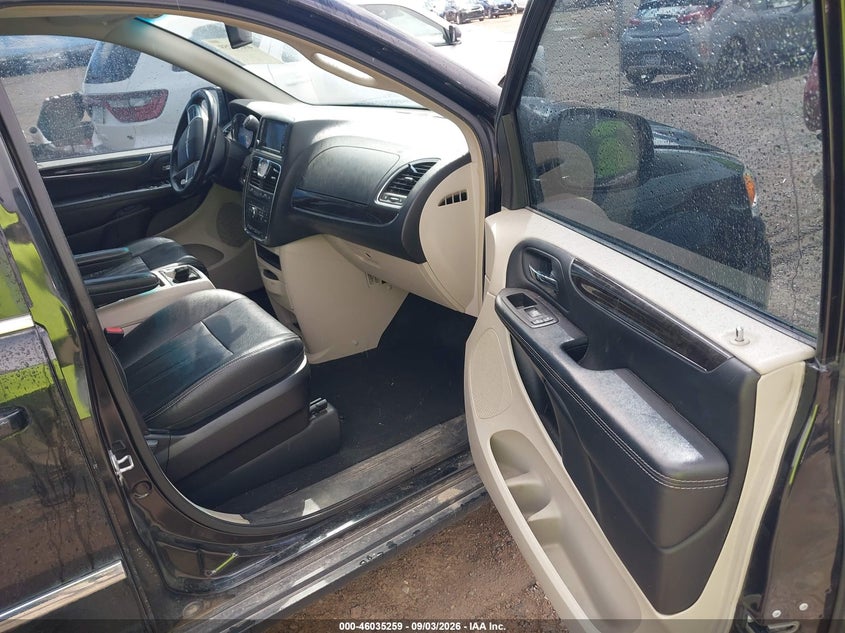 CHRYSLER TOWN & COUNTRY 2016 VIN 2C4RC1BGXGR301552