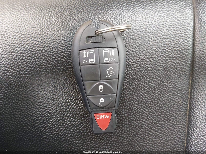 CHRYSLER TOWN & COUNTRY 2016 VIN 2C4RC1BGXGR301552
