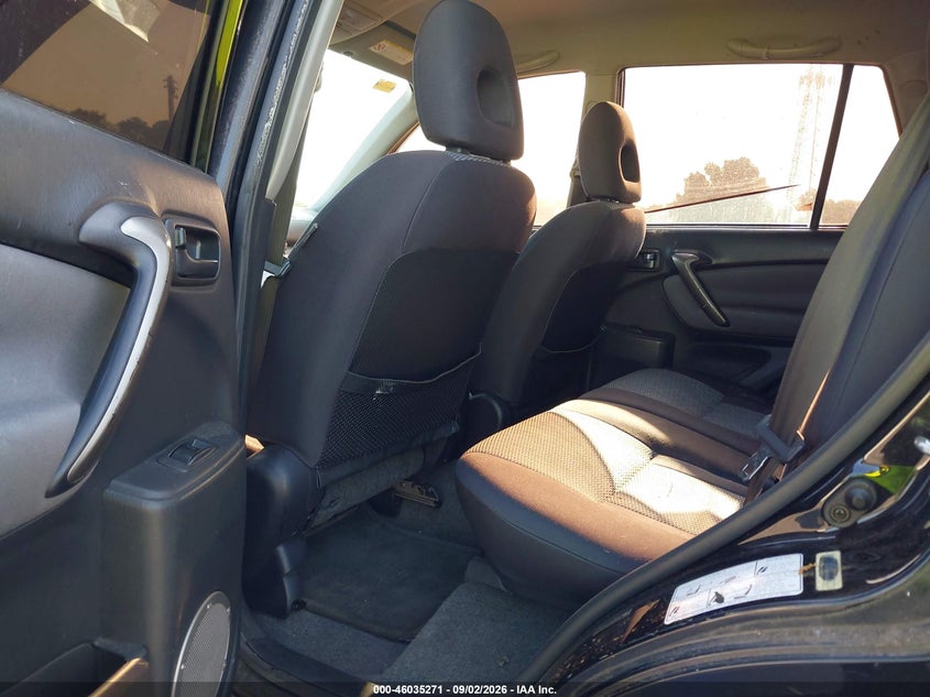 2005 TOYOTA RAV4 auction photo 8