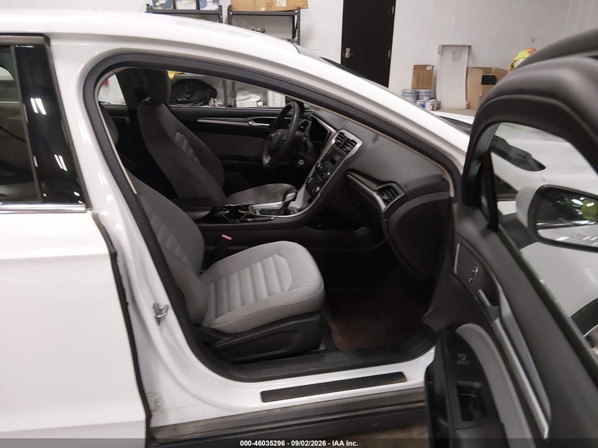 2015 FORD FUSION HYBRID auction photo 5