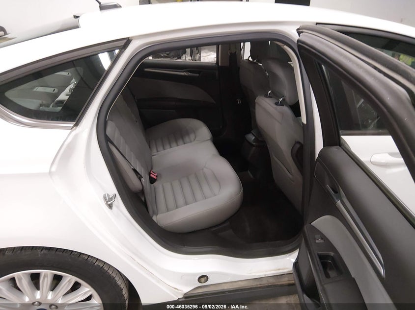 2015 FORD FUSION HYBRID auction photo 8