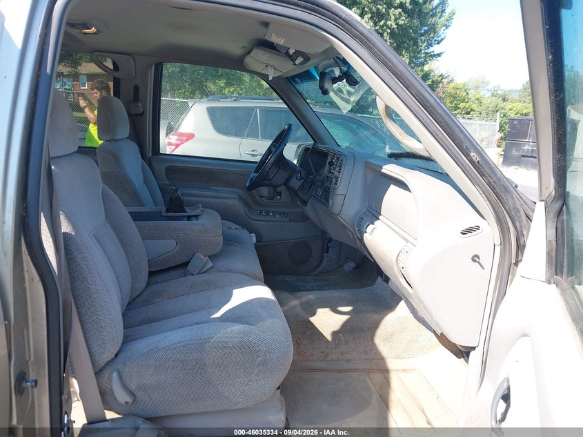 1999 CHEVROLET SUBURBAN 1500 auction photo 5