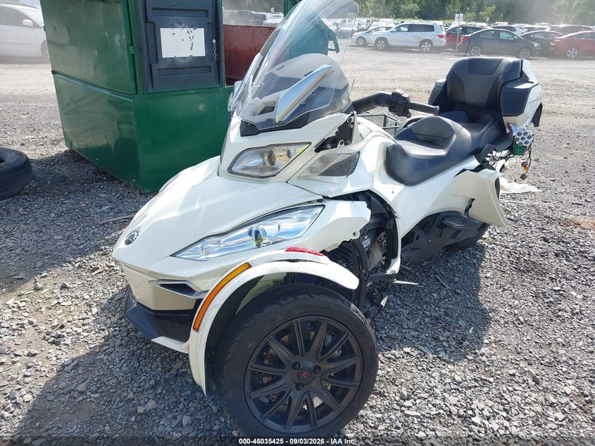 2015 CAN-AM SPYDER ROADSTER auction photo 2