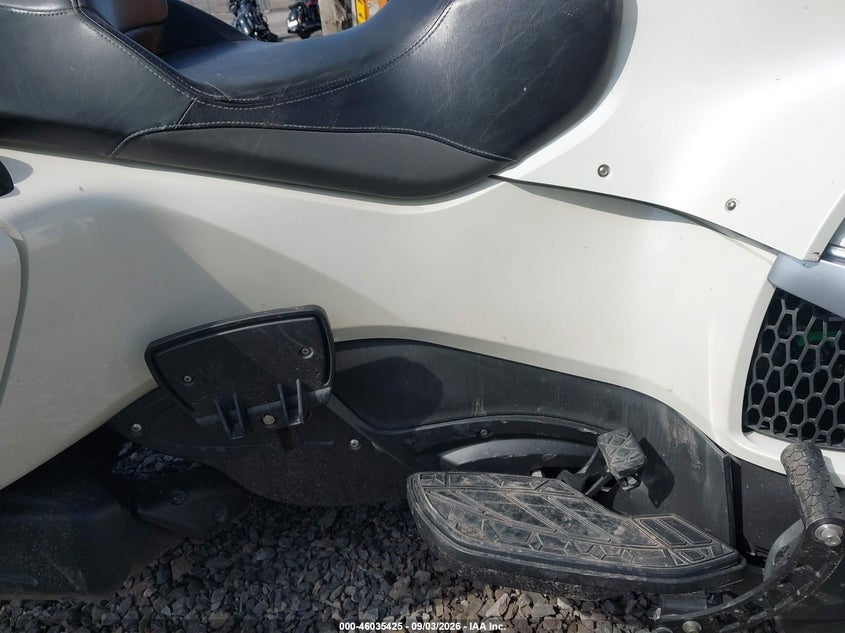 2015 CAN-AM SPYDER ROADSTER auction photo 8