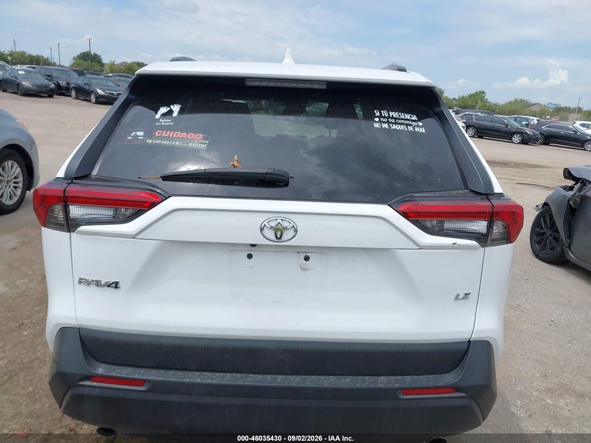 TOYOTA RAV4 - zdjęcie 16