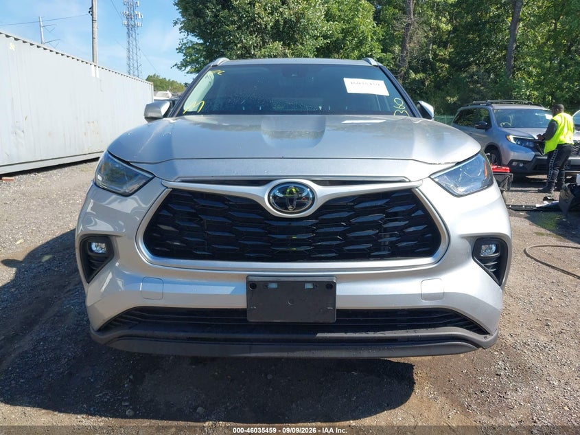 TOYOTA HIGHLANDER - zdjęcie 12