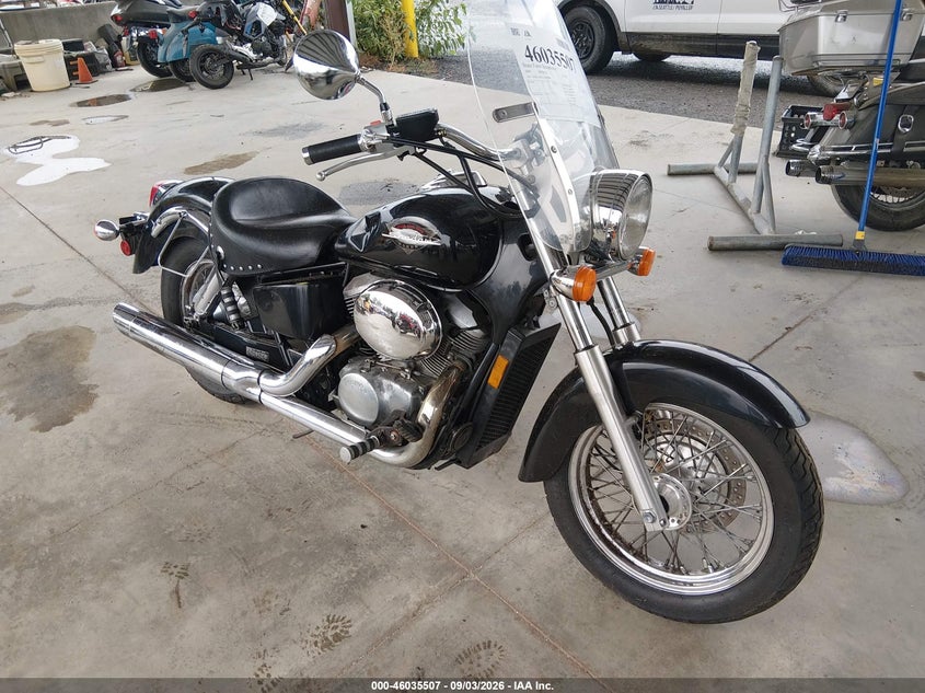 2000 Honda Vt750