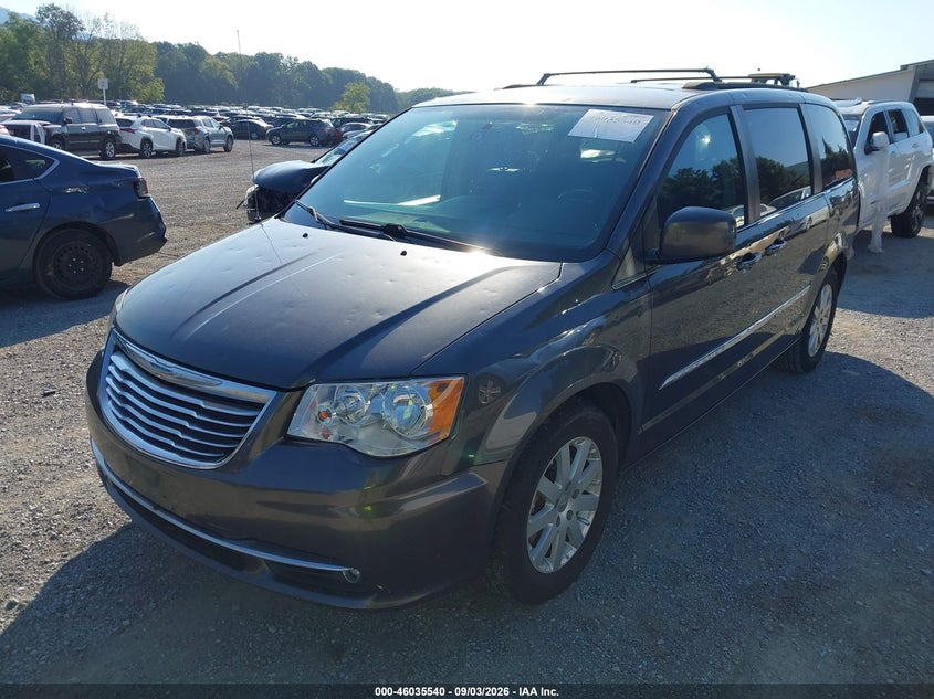 2015 CHRYSLER TOWN & COUNTRY auction photo 6
