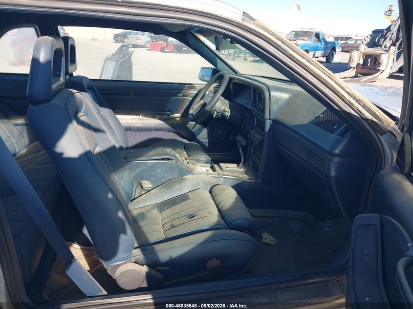 1988 FORD THUNDERBIRD auction photo 5