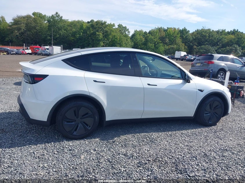 TESLA MODEL Y - zdjęcie 13