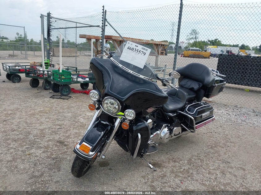 HARLEY-DAVIDSON FLHTC 2012
