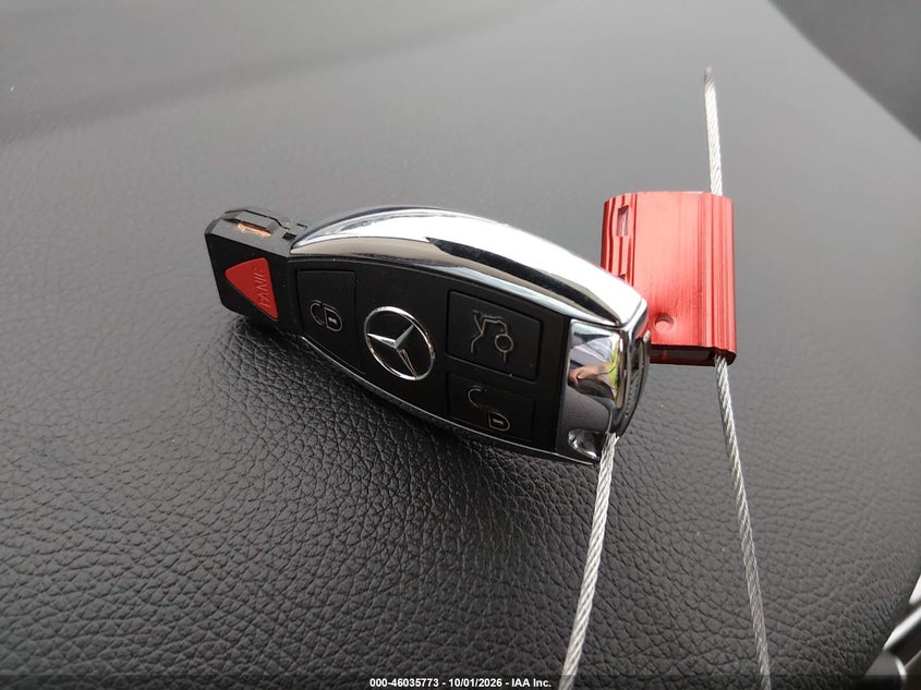 MERCEDES-BENZ GLC 300 - zdjęcie 11