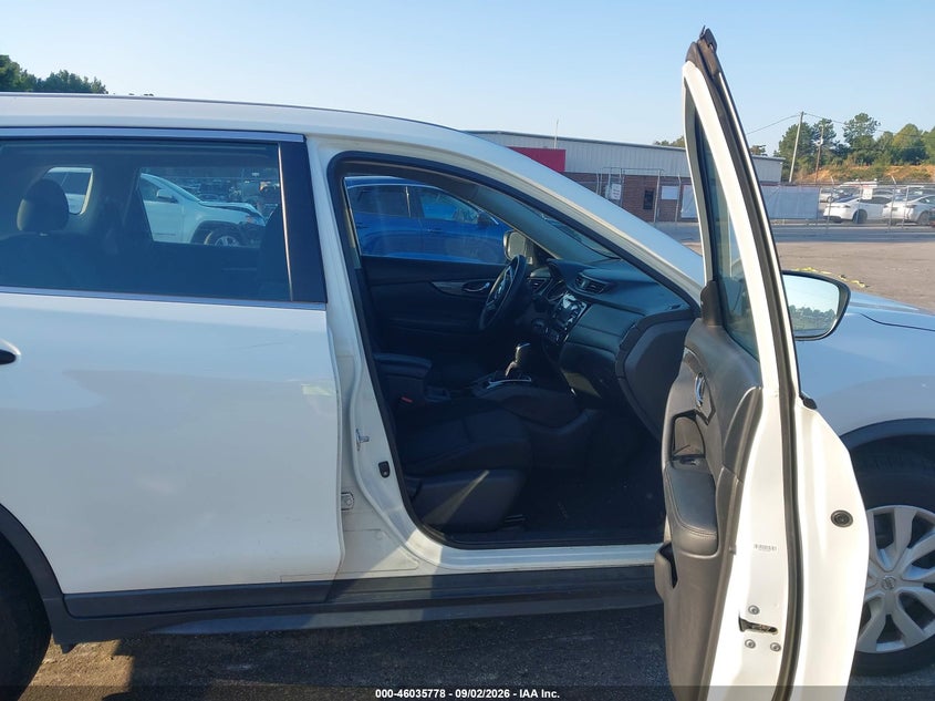 2017 NISSAN ROGUE auction photo 5