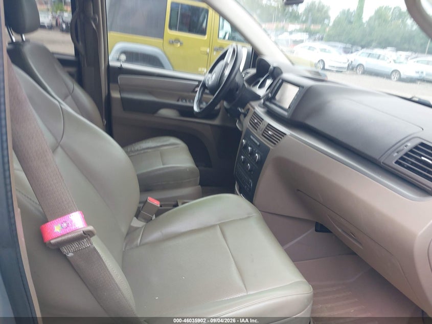 2012 VOLKSWAGEN ROUTAN auction photo 5