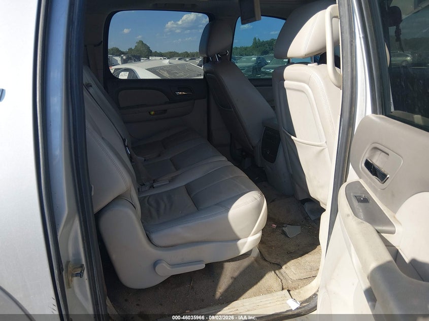 2013 CHEVROLET SUBURBAN 1500 auction photo 8