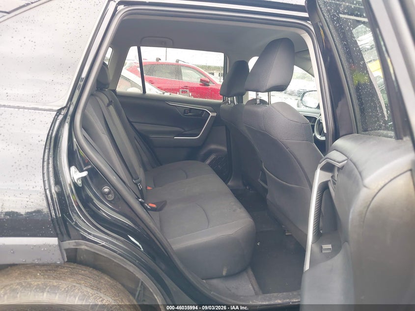 TOYOTA RAV4 - zdjęcie 8