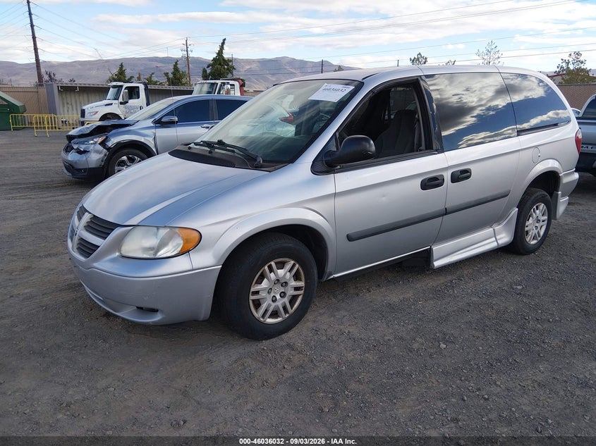 2005 DODGE GRAND CARAVAN auction photo 2