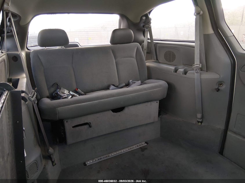 2005 DODGE GRAND CARAVAN auction photo 8